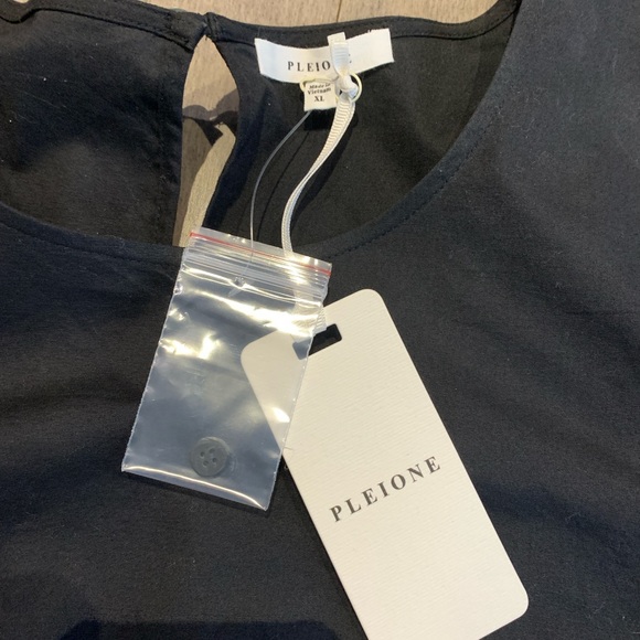 Pleione Tiered Bell Sleeve Lace-Up Top – NWT - Picture 5 of 11